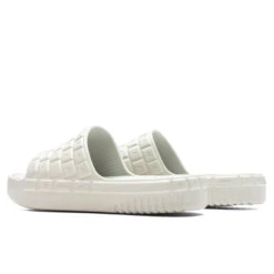 CMFRT Slides - Platinum -Fashion Clothing Store CMFRT Slides Platinum SS23SL001 PLTNM 09 20 23 Feature KN 5