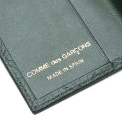 Comme Des Garcons SA640E-A Leather Line Wallet - Calfskin/Bottle Green 9 Comme Des Garcons SA640E-A Leather Line Wallet - Calfskin/Bottle Green -Fashion Clothing Store Comme des Garcons SA640E A Leather Line Wallet Calfskin Bottle Green SA640E A GRN 06 26 22 Feature DUKE 4