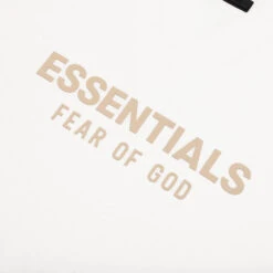 Essentials V-Neck - Cloud Dancer -Fashion Clothing Store Essentials V Neck Cloud Dancer 125BT234111F 10 18 23 Feature KN 5 44127c1c 66fc 4ca0 bf79 bb4178e407dc