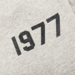 Essentials Kid's Sweatpants - Dark Oatmeal -Fashion Clothing Store Fear of God Essentials Kids Sweatpants Dark Oatmeal 785BT214613K 11 22 22 Feature NF 45