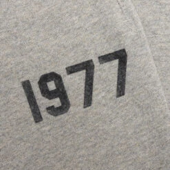 Essentials Relaxed Sweatpants - Dark Oatmeal -Fashion Clothing Store Fear of God Essentials Relaxed Sweatpants Dark Oatmeal 130BT212043F 11 01 22 Feature VR 2