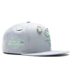 Feature X New Era 'Opal' 59FIFTY Fitted - Chicago White Sox -Fashion Clothing Store Feature x New Era Opal 59FIFTY Fitted Chicago White Sox 70679138 06 11 22 Feature DV 2