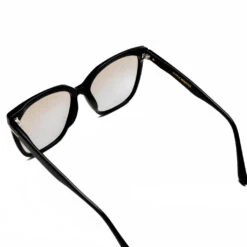 LAROSA 01(BRG) -Fashion Clothing Store Gentle Monster LAROSA 01 BRG LAROSA 01 BRG 10 30 22 Feature JM 2