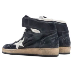Golden Goose Sky Star - Black/White 8 Golden Goose Sky Star - Black/White -Fashion Clothing Store Golden Goose Sky Star Black White GMF00230.F002944 80203 06 23 23 Feature DV 5