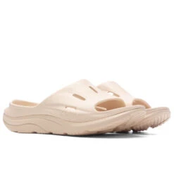 Hoka Ora Recovery Slide 3 - Shifting Sand/Shifting Sand -Fashion Clothing Store Hoka One One Ora Recovery Slide 3 Shifting Sand Shifting Sand 1135061 SSSS 02 02 23 Feature VR 5