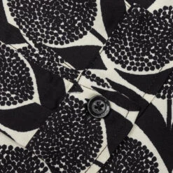 Honor The Gift Floral L/S Button-Up - Black -Fashion Clothing Store Honor The Gift Floral L S Button Up Black HTG220331 BLK 11 05 22 Feature DV 4