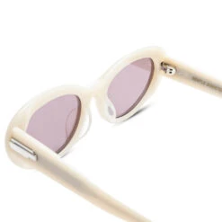 LE IV1 7 LE IV1 -Fashion Clothing Store LE IV1 08 23 23 Feature JP 4