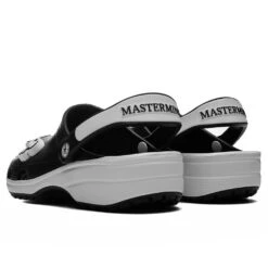 Mastermind Japan X Crocs Classic Clog - Black/White -Fashion Clothing Store Mastermind x Crocs Classic Clog Black White 208211 066 07 06 22 Feature JAYLEEN 33