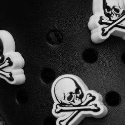 Mastermind Japan X Crocs Classic Clog - Black/White -Fashion Clothing Store Mastermind x Crocs Classic Clog Black White 208211 066 07 06 22 Feature JAYLEEN 6187182f c394 4f02 a4bc 0f6a2b38e6b7