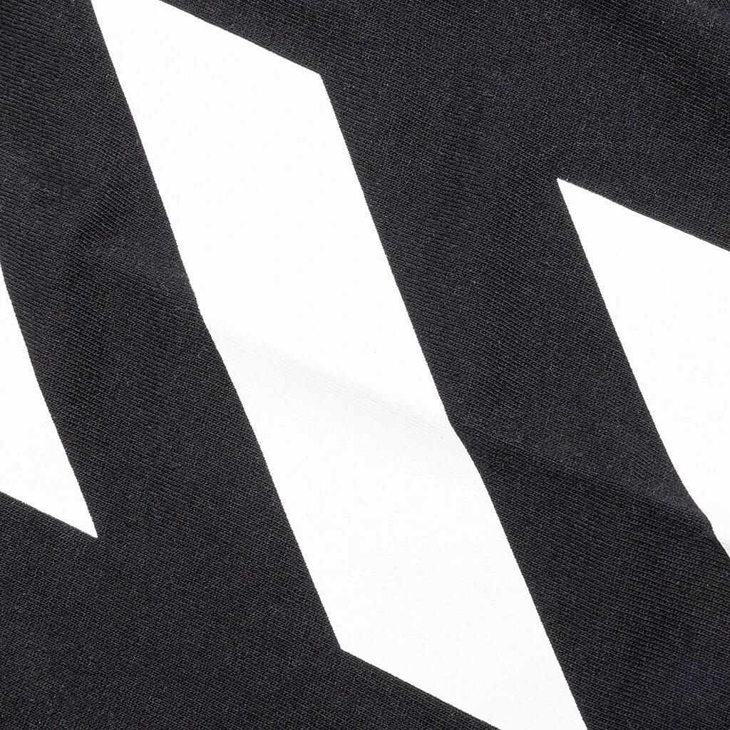 Diag Helvetica Skate L/S Tee - Black/White 6 Diag Helvetica Skate L/S Tee - Black/White - Image 4