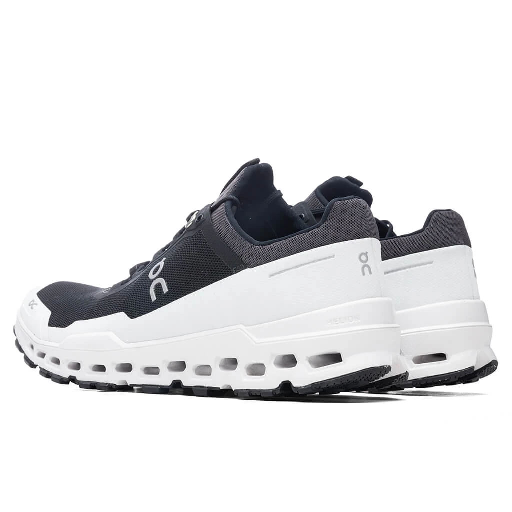 On Women's Cloudultra - Black/White 5 On Women's Cloudultra - Black/White - Image 3