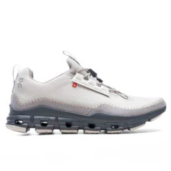 On Cloudaway - Pearl/Fog