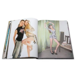 Rizzoli Jeremy Scott 10 Rizzoli Jeremy Scott -Fashion Clothing Store Rizzoli Jeremy Scott 978 0 8478 4357 2 01 01 2021 01 16