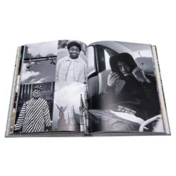 Rizzoli Nigel Sylvester: GO -Fashion Clothing Store Rizzoli Nigel Sylvester GO 978 0 8478 6873 5 11 28 22 Feature JM 4