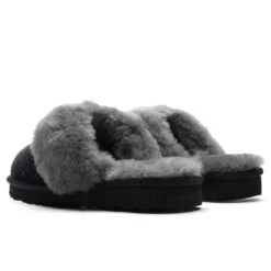 Ugg Women's Cozy Slipper - Black 8 Ugg Women's Cozy Slipper - Black -Fashion Clothing Store UGG Women s Cozy Slipper Black 1117659 BLK 03 10 22 Feature 5