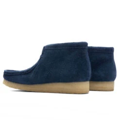 Clarks Wallabee Boot - Deep Blue -Fashion Clothing Store Wallabee Boot Deep Blue 26174050 09 08 23 Feature KN 5