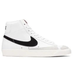 Nike Women's Blazer Mid '77 - White/Black/Sail